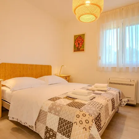 Polje Apartment *